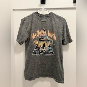 Lotus fashion graphic tee